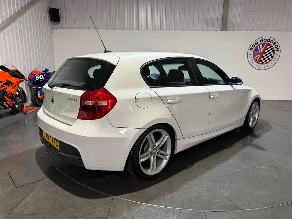 Used BMW 130 M Sport 265 HP (194 kW) 2007 White Hatchback