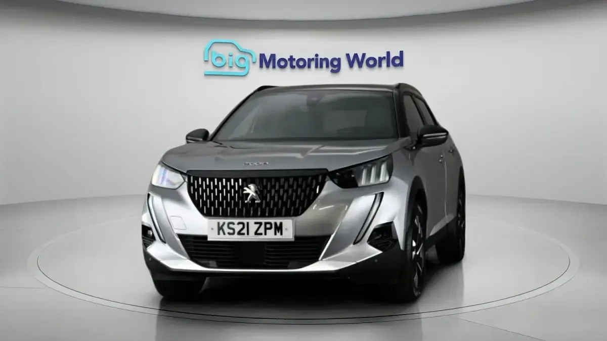 Used Peugeot 2008 GT 130 HP (95 kW) 2021 Grey SUV
