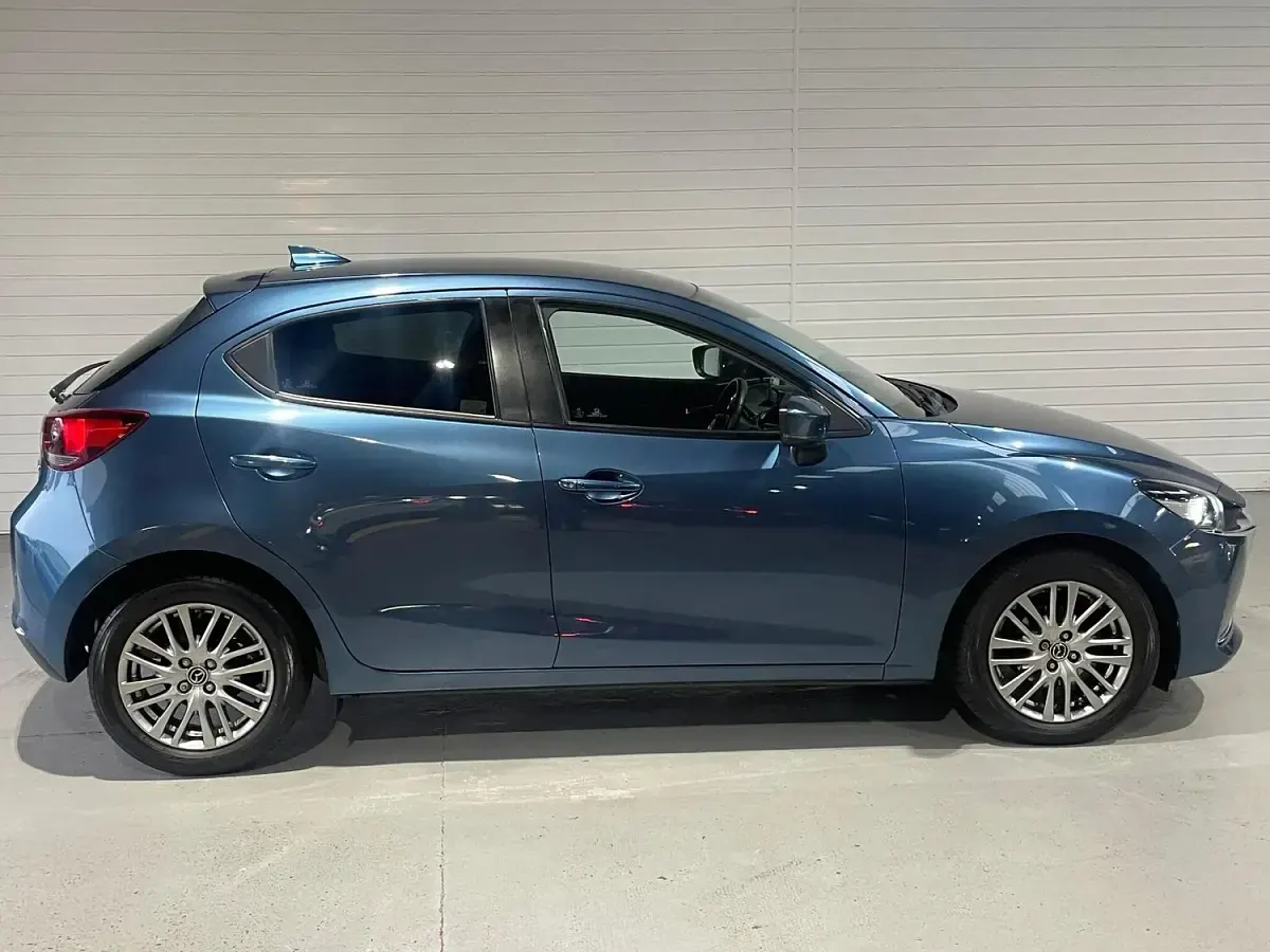 Used Mazda 2 Inclusive 90 HP (66 kW) 2020 Blue Hatchback