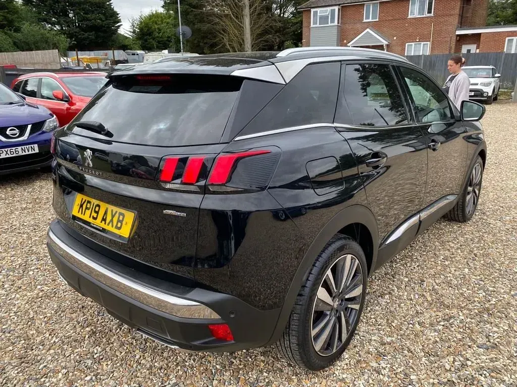 Used Peugeot 3008 Premium 130 HP (95 kW) 2019 Black SUV