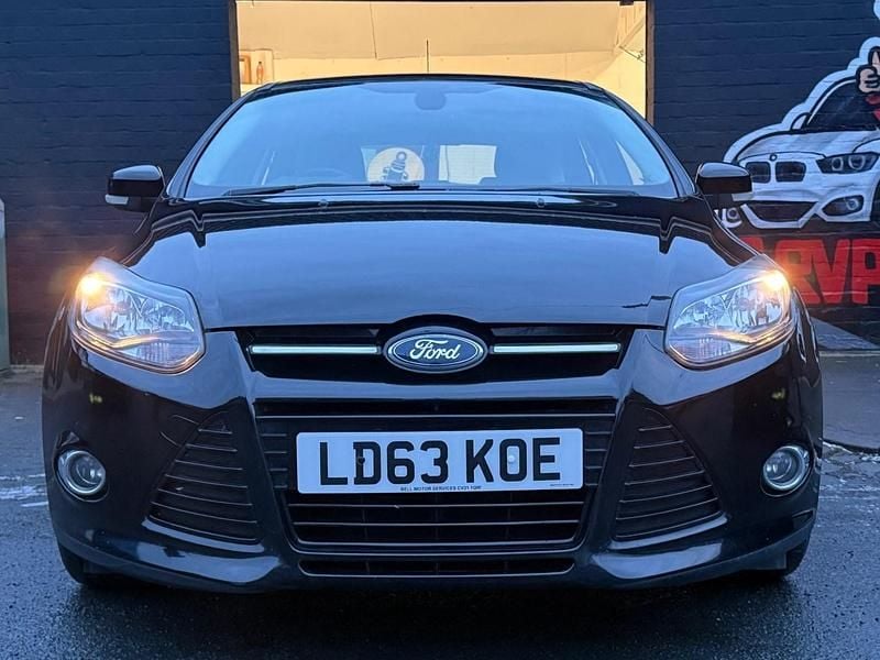 Used Ford Focus Titanium 125 HP (91 kW) 2013 Black Hatchback