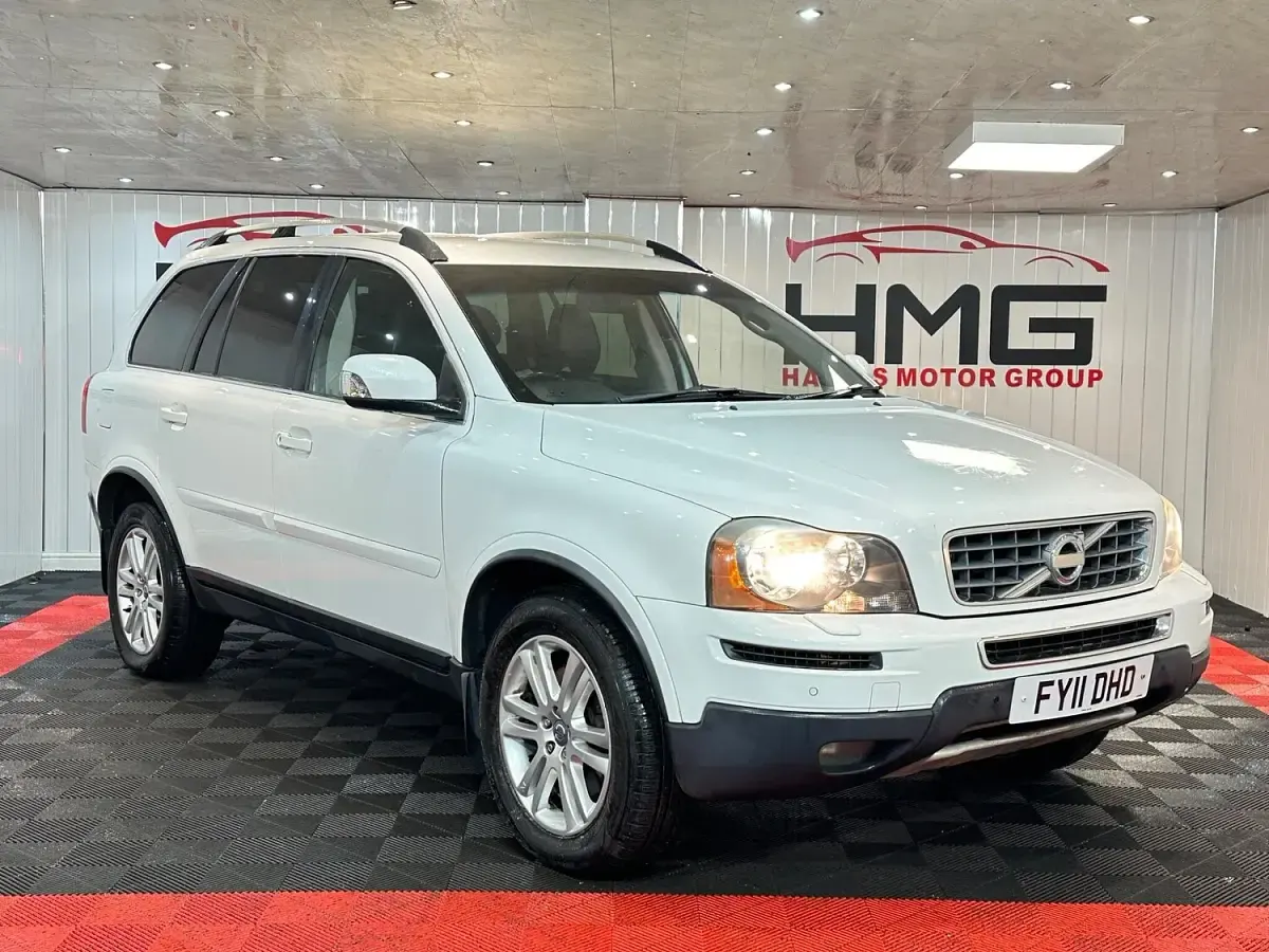 Used Volvo XC90 SE 200 HP (147 kW) 2011 White SUV