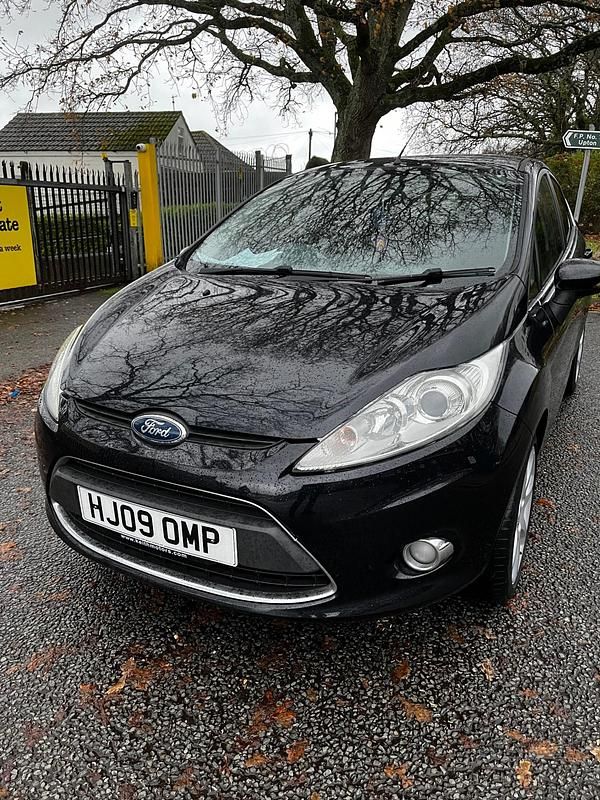 Black Used 2009 Ford Fiesta Zetec Hatchback | £2,495 (Fair price) - Image 1/4
