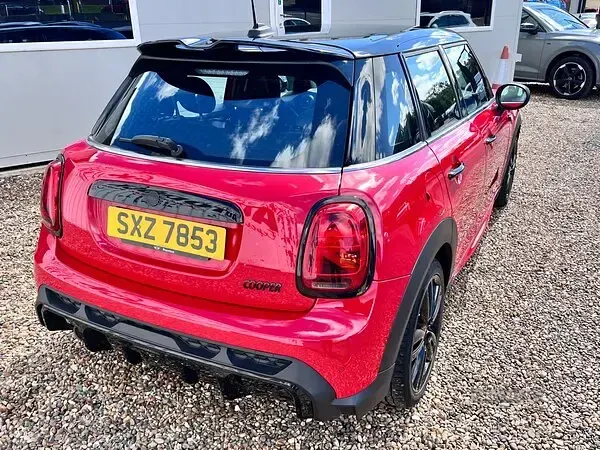 Used Mini Cooper Hatch 134 HP (98 kW) 2023 Red Hatchback