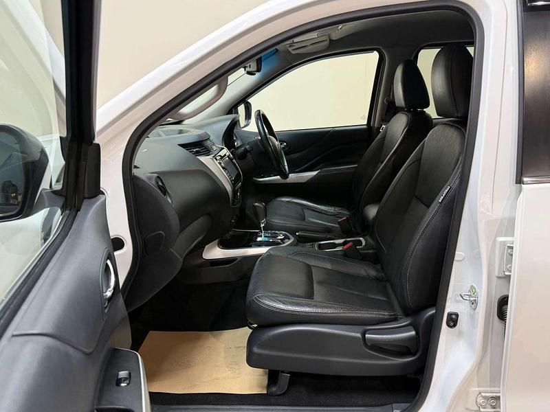 Used Nissan Navara Tekna 190 HP (139 kW) 2017 White Pickup