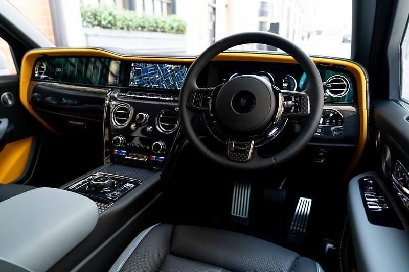 New Rolls Royce Cullinan 2025 Tempest grey SUV