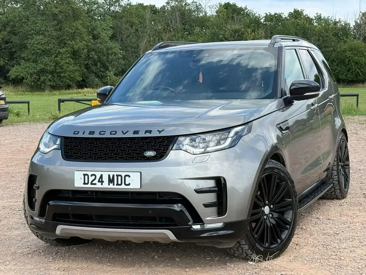 Used Land Rover Discovery HSE 300 HP (220 kW) 2018 Silver SUV