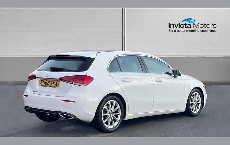 Used Mercedes A180 Executive 116 HP (85 kW) 2018 White Hatchback