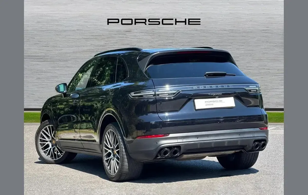 Used Porsche Cayenne 456 HP (335 kW) 2022 Jet black SUV