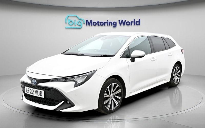 Used Toyota Corolla Design 122 HP (89 kW) 2022 Estate