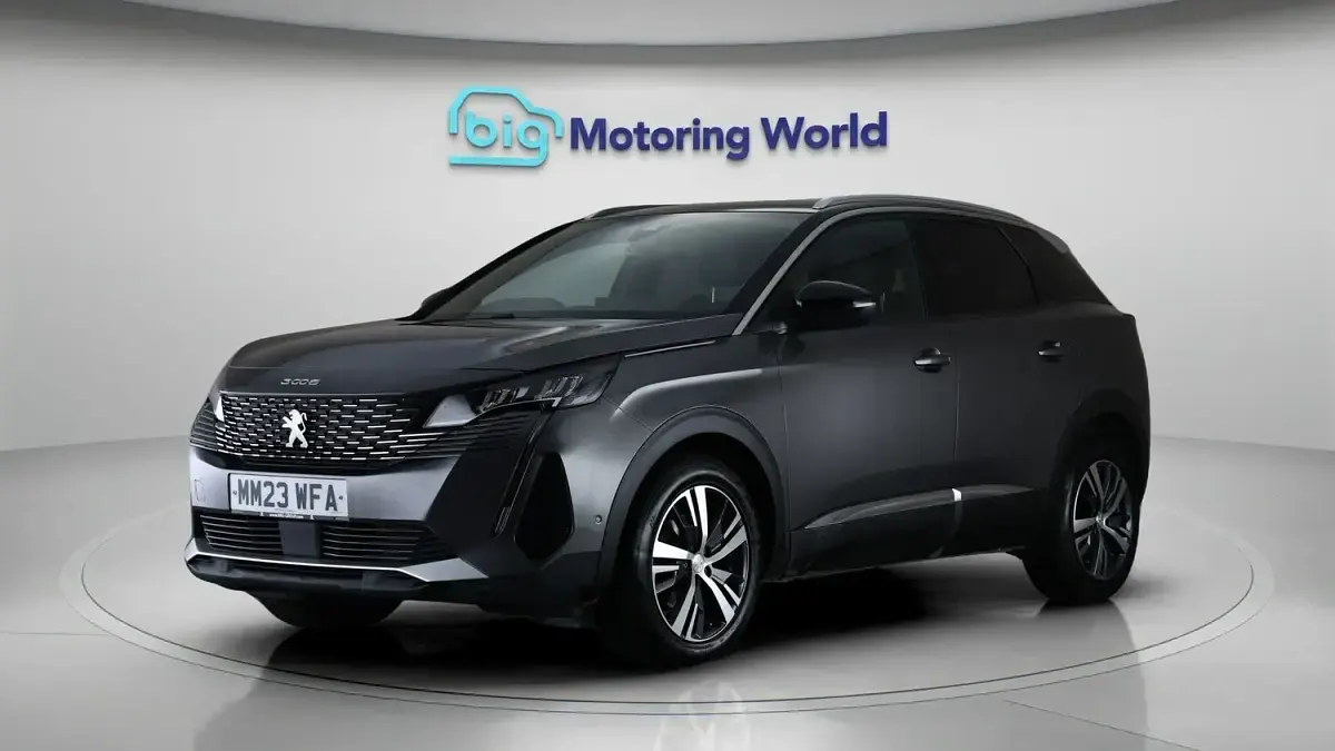 Used Peugeot 3008 Allure+ 131 HP (96 kW) 2023 Grey SUV