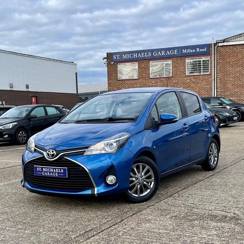 Blue Used 2016 Toyota Yaris Hatchback | £7,695 (Fair price) - Image 1/4