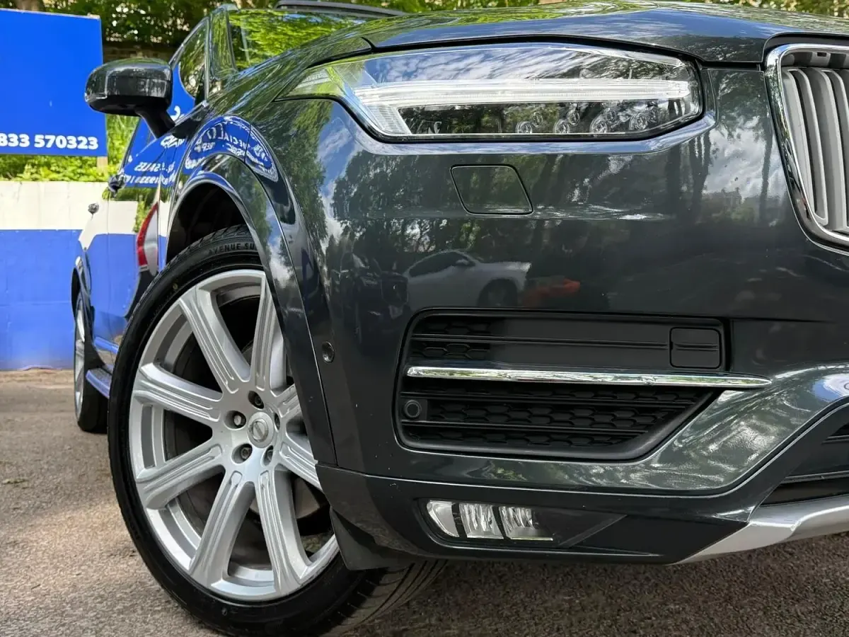 Used Volvo XC90 Inscription 235 HP (172 kW) 2017 Grey SUV