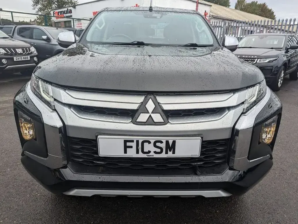 Used Mitsubishi L200 Warrior 148 HP (108 kW) 2020 Black Pickup