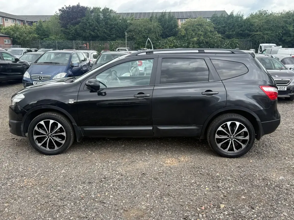 Used Nissan Qashqai +2 360º 110 HP (80 kW) 2013 Black SUV
