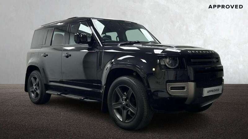 Black Used 2024 Land Rover Defender SE Dynamic SUV | £64,500 (Expensive) - Image 1/4