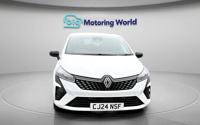 Used Renault Clio V Techno 143 HP (105 kW) 2025 Hatchback