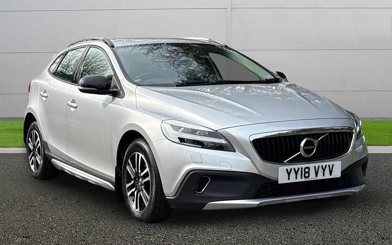 Used Volvo V40 Plus 152 HP (111 kW) 2019 Hatchback