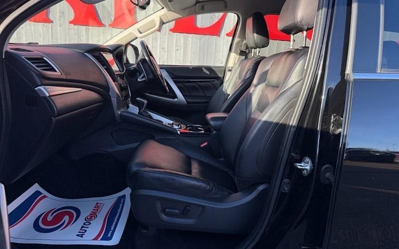 Used Mitsubishi Shogun 181 HP (133 kW) 2020 SUV