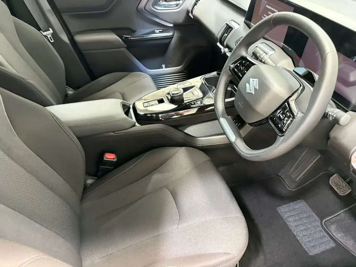 New Suzuki e-Vitara 127 kW (174 HP) 2026 Grey SUV
