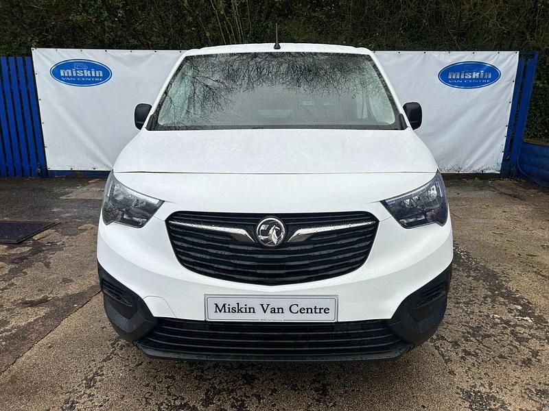 Used Vauxhall Combo Edition 75 HP (55 kW) 2021 White Van