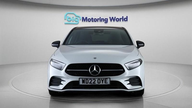 Used Mercedes A180 AMG line 136 HP (100 kW) 2022 White Hatchback