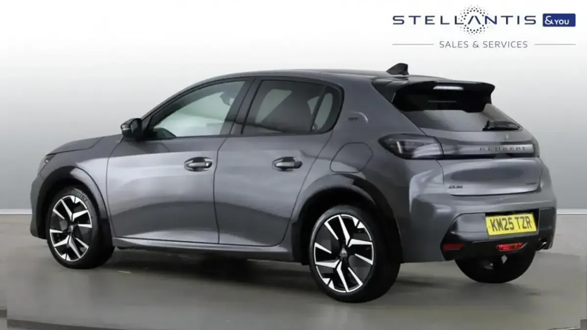 Used Peugeot 208 GT 99 HP (72 kW) 2025 Grey Hatchback