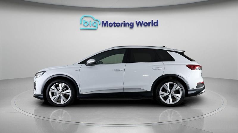 Used Audi Q4 e-tron S-Line 150 kW (204 HP) 2023 White SUV