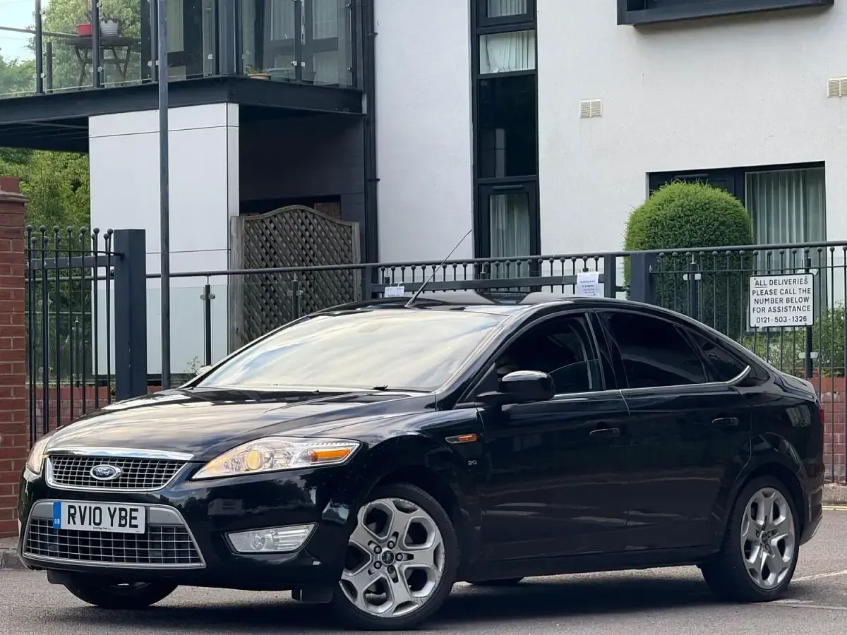 Used Ford Mondeo Titanium X 163 HP (119 kW) 2010 Black Hatchback