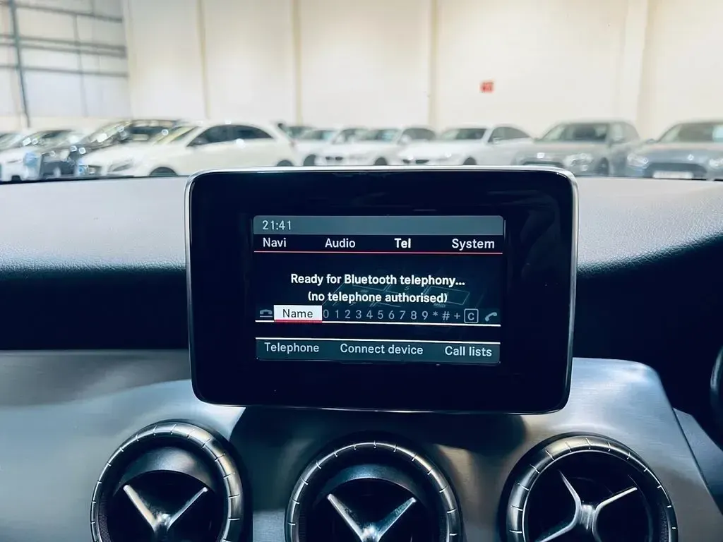 Usado Mercedes CLA220 AMG 170 CV (125 kW) 2013 Gris Berlina