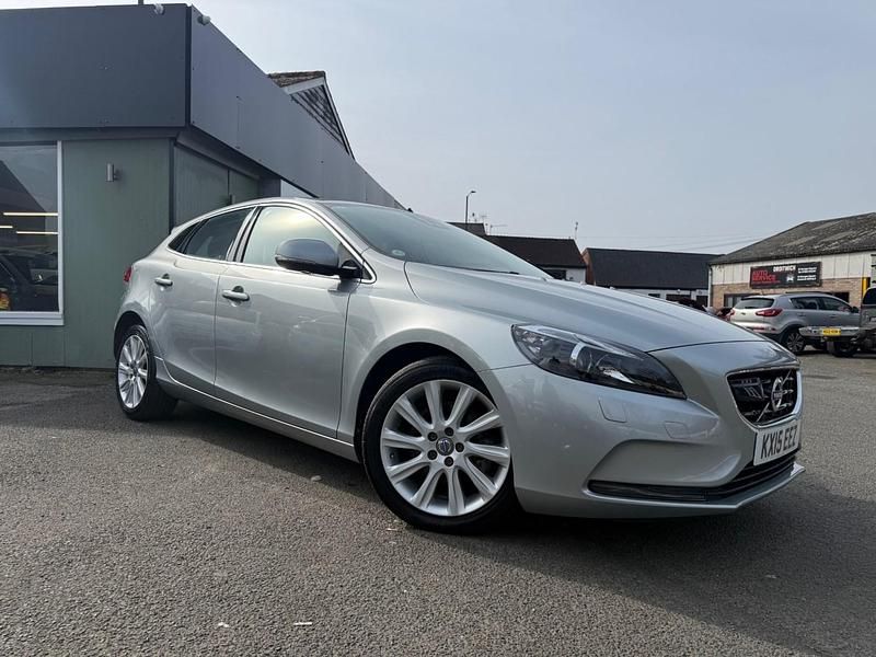 Used Volvo V40 SE 2026 Silver Hatchback
