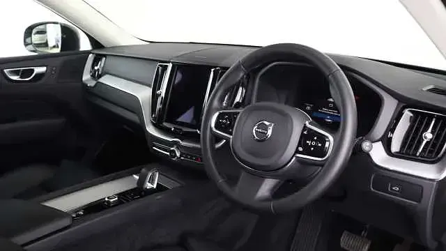 Used Volvo XC60 Plus 197 HP (144 kW) 2023 SUV