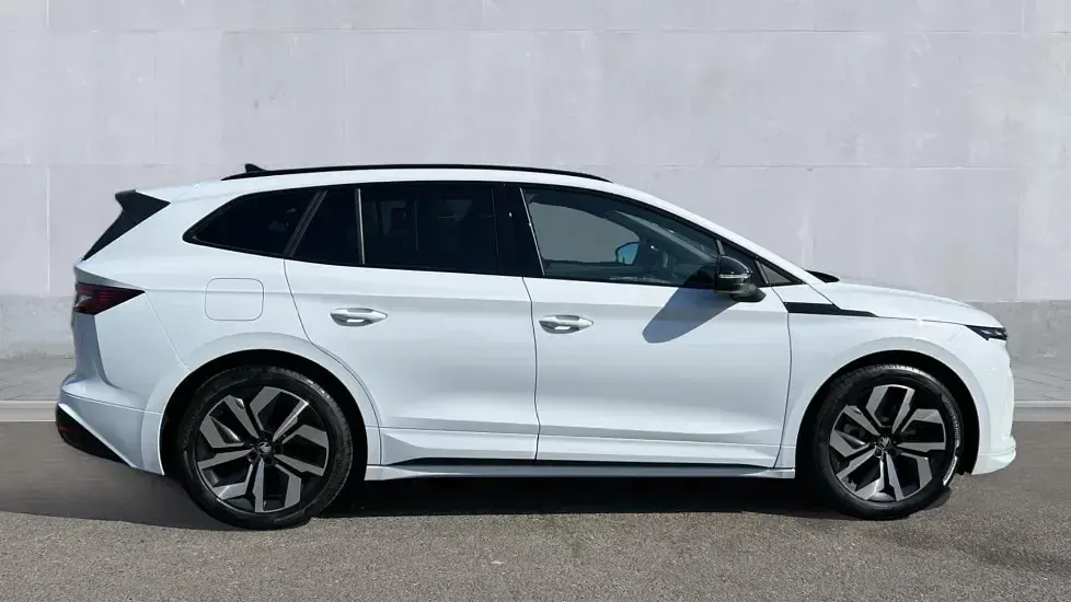 Used Skoda Enyaq iV SportLine 210 kW (286 HP) 2026 Moon white metallic SUV