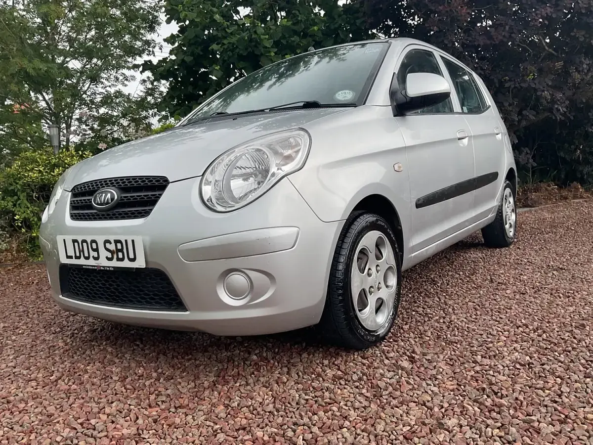 Used Kia Picanto 64 HP (47 kW) 2009 Silver Hatchback