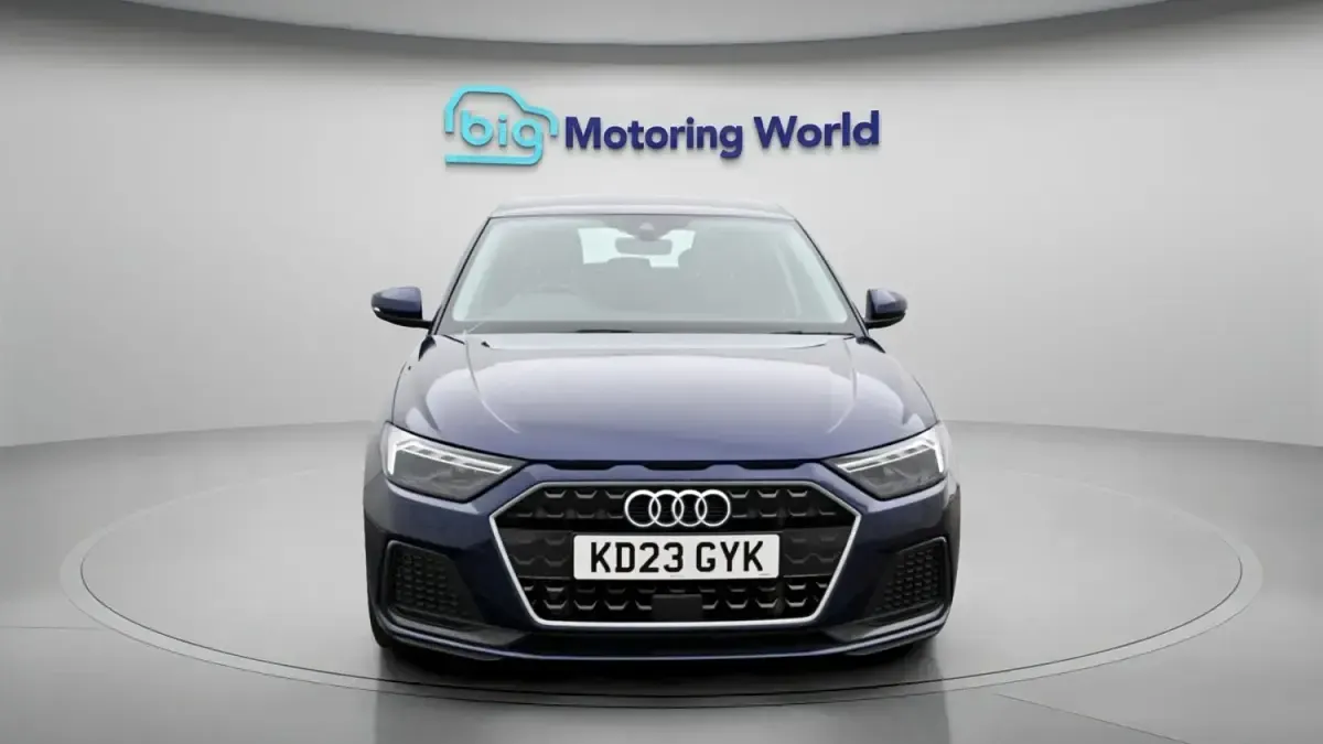 Usado Audi A1 Sportback Sport 95 HP (69 kW) 2023 Azul Citadino