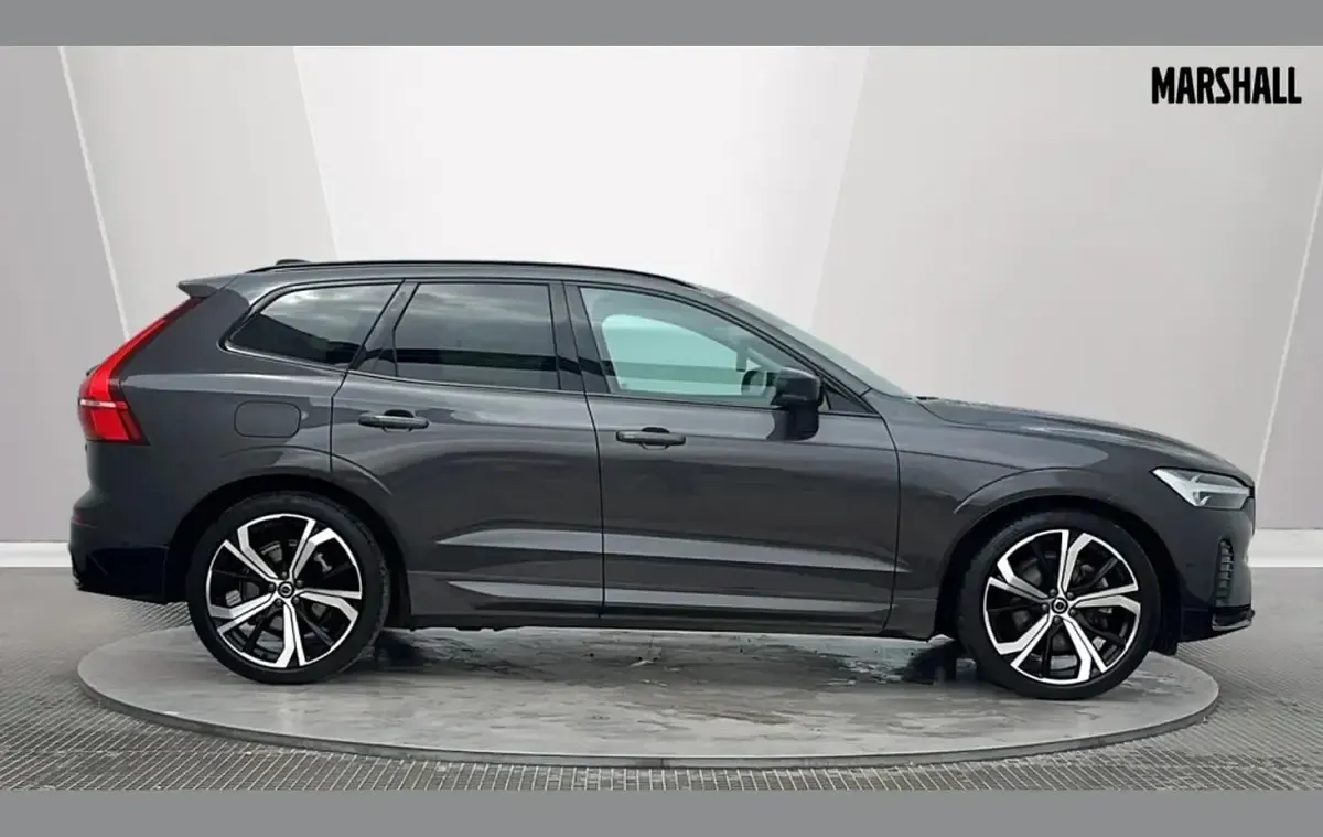 Used Volvo XC60 Ultra 247 HP (181 kW) 2025 Grey SUV