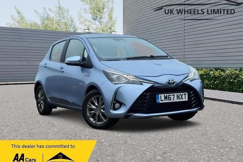 Used Toyota Yaris Hybrid 2017