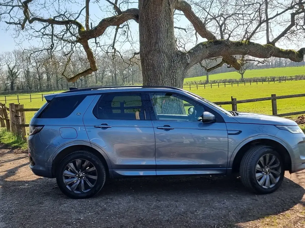 Used Land Rover Discovery Sport SE Dynamic 180 HP (132 kW) 2020 Blue SUV