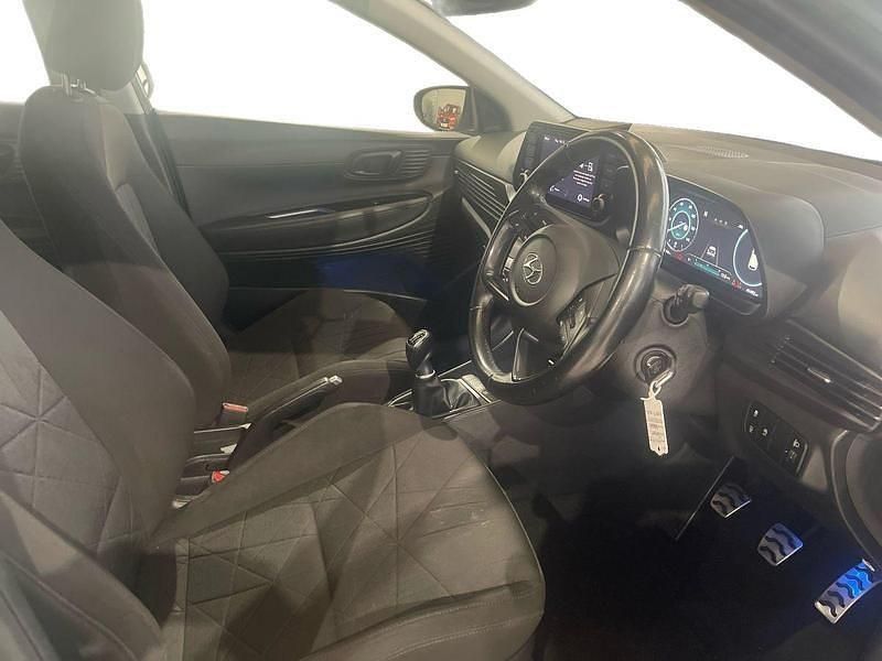 Used Hyundai Bayon SE 99 HP (72 kW) 2022 Green SUV