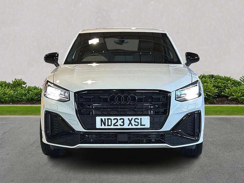 Used Audi Q2 Black Edition 150 HP (110 kW) 2023 White SUV