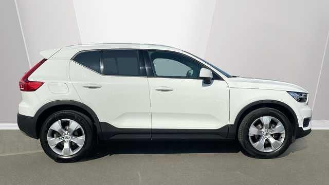 Used Volvo XC40 Momentum 161 HP (118 kW) 2022 SUV