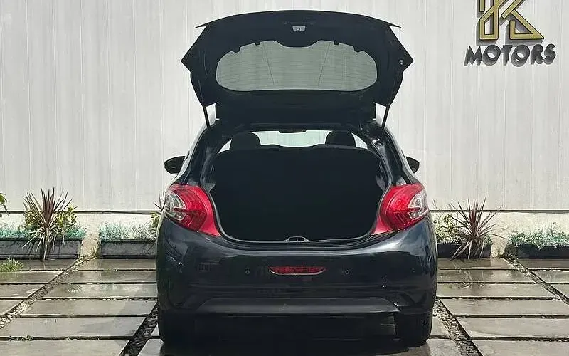 Used Peugeot 208 Style 82 HP (60 kW) 2014 Black Hatchback