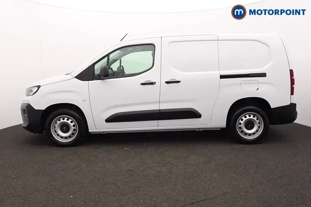New Citroën Berlingo 100 HP (73 kW) 2026 White MPV