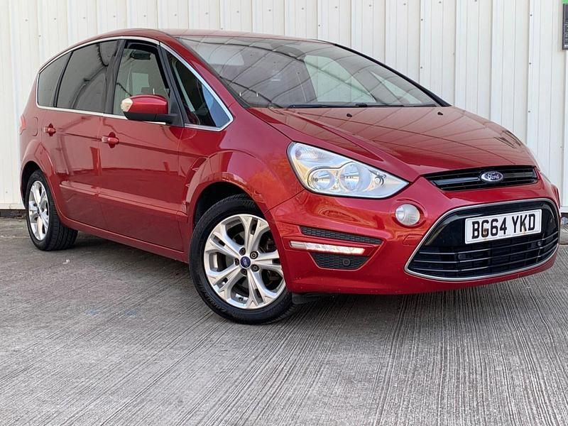 Used Ford S-MAX Titanium 115 HP (84 kW) 2014 Red MPV