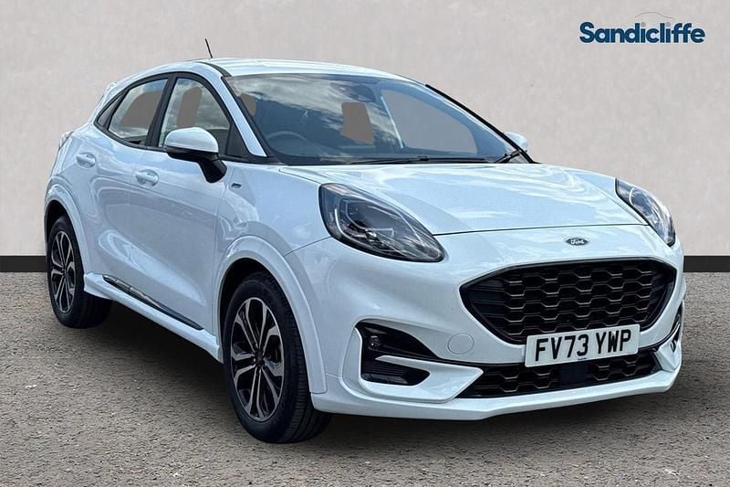 White Used 2023 Ford Puma Hatchback | £18,380 (Good price) - Image 1/4