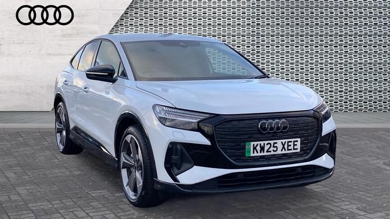 Used Audi Q4 e-tron Black Edition 210 kW (286 HP) 2025 White SUV
