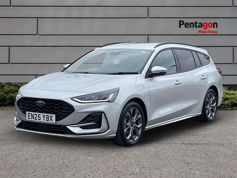 Używany Ford Focus ST-Line 153 KM (112 kW) 2025 Srebrny Kombi