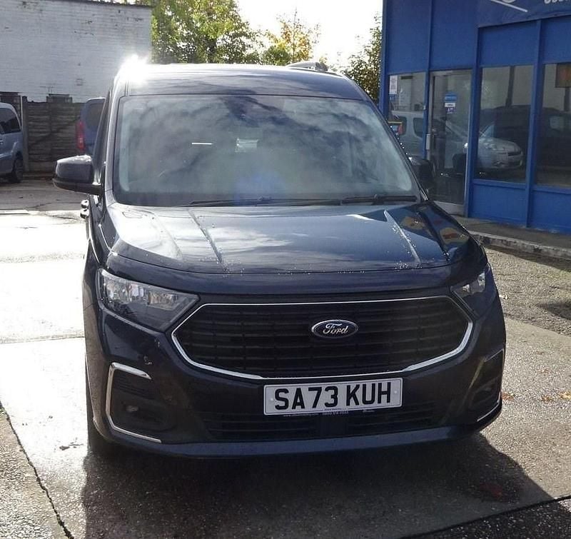 Used Ford Tourneo Connect Titanium 122 HP (89 kW) 2023 Blue MPV