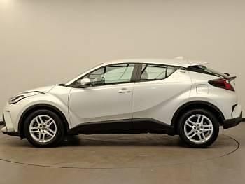 Used Toyota C-HR 122 HP (89 kW) 2023 White SUV