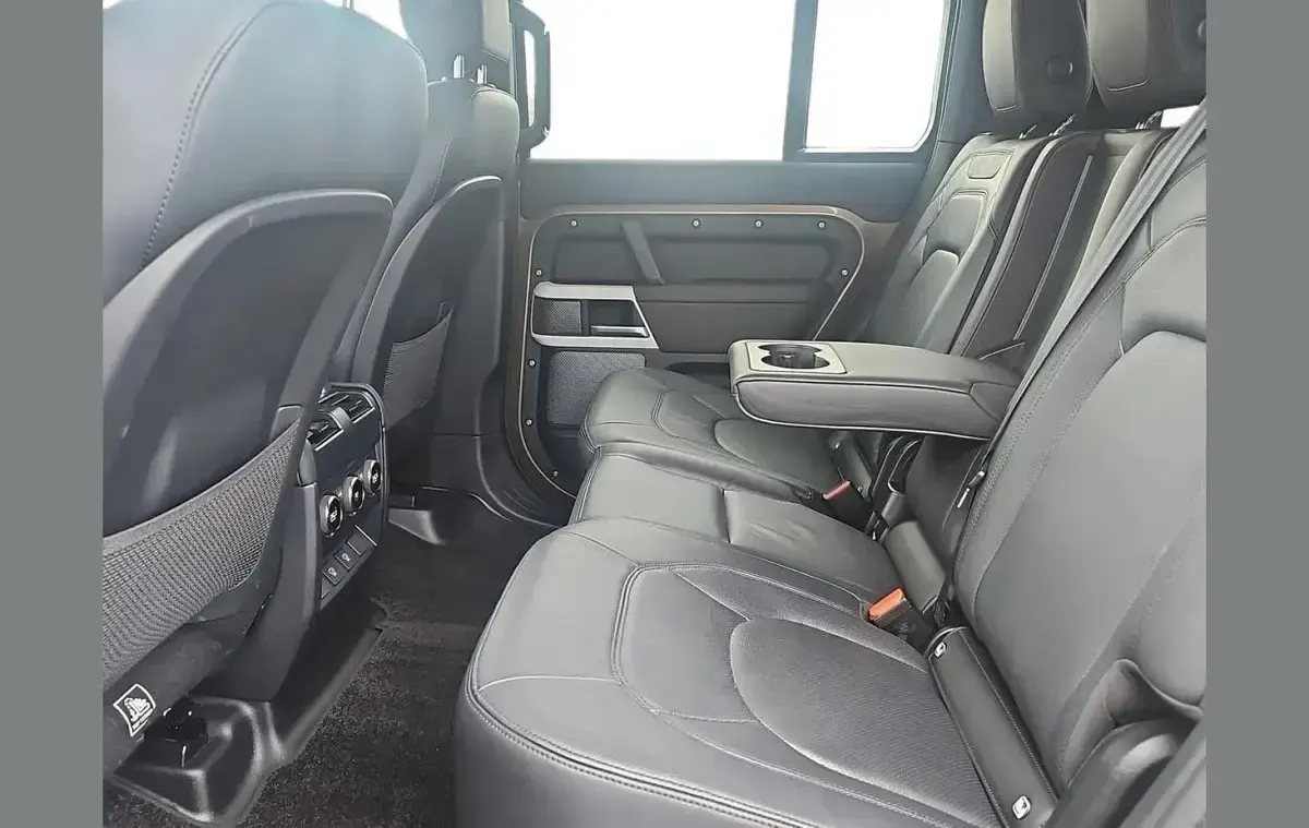 Used Land Rover Defender 245 HP (180 kW) 2024 Brown SUV